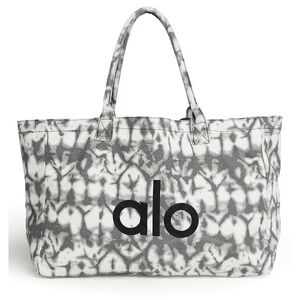 Alo Iconic Tote BRNWT